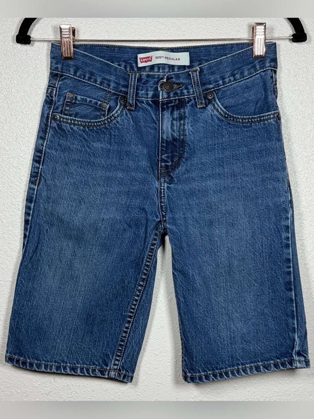 Boys Levi’s 505 Regular Fit Medium Wash Denim Shorts Jorts Casual School Play 10